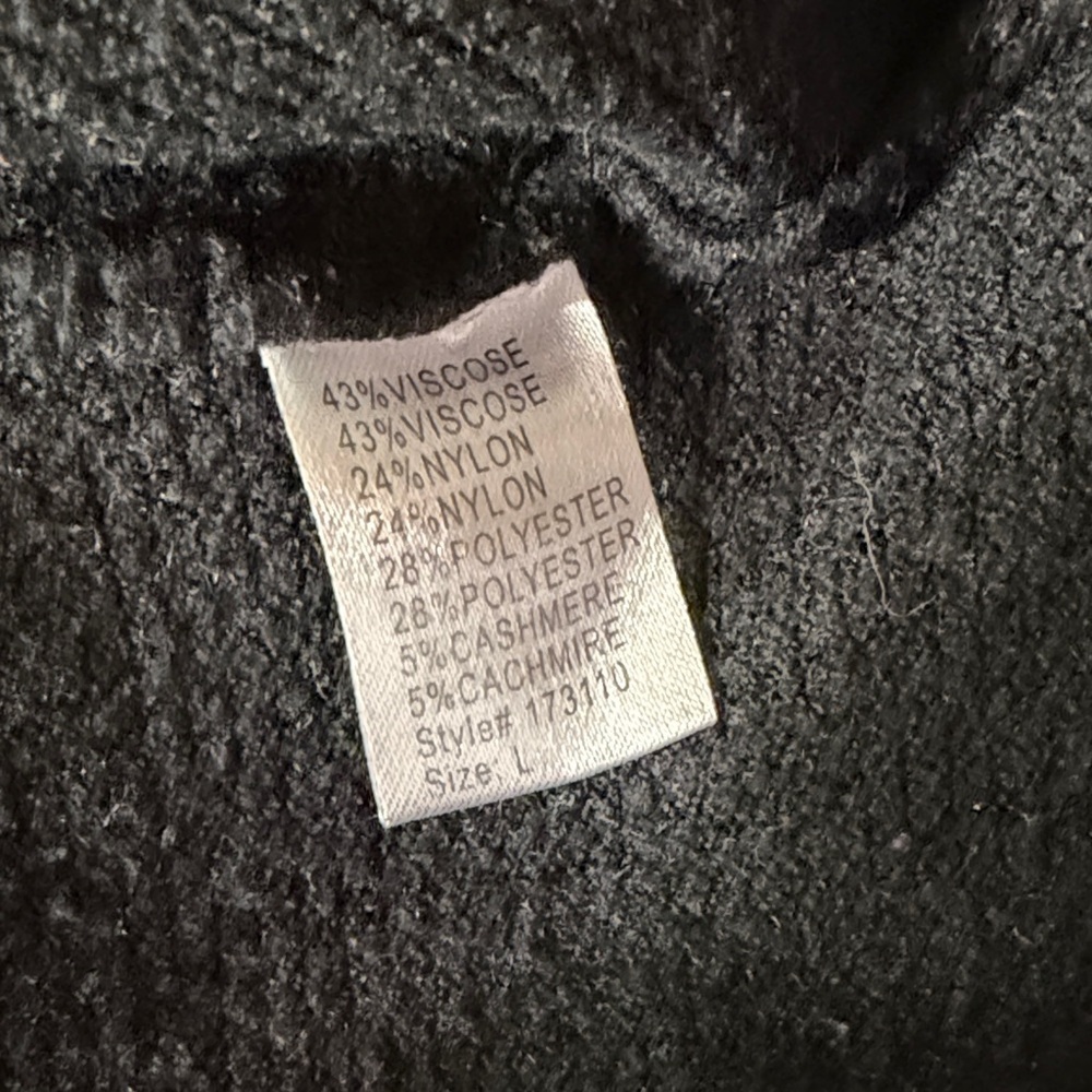 Angela Mara, Stylish Black Sweater with Faux Fur Hood, Size Large - Picture 7 of 12